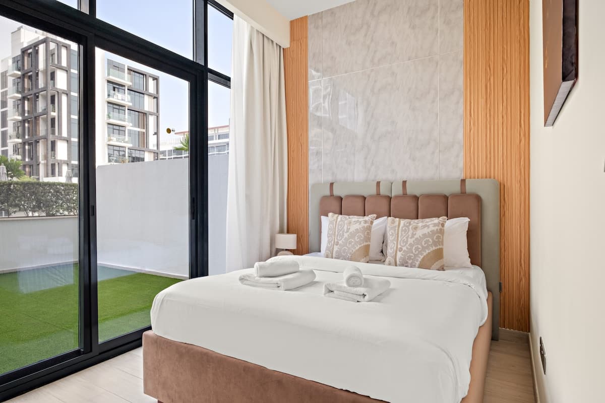 Chic 1 BR Unit in Azizi Riviera — photo 2