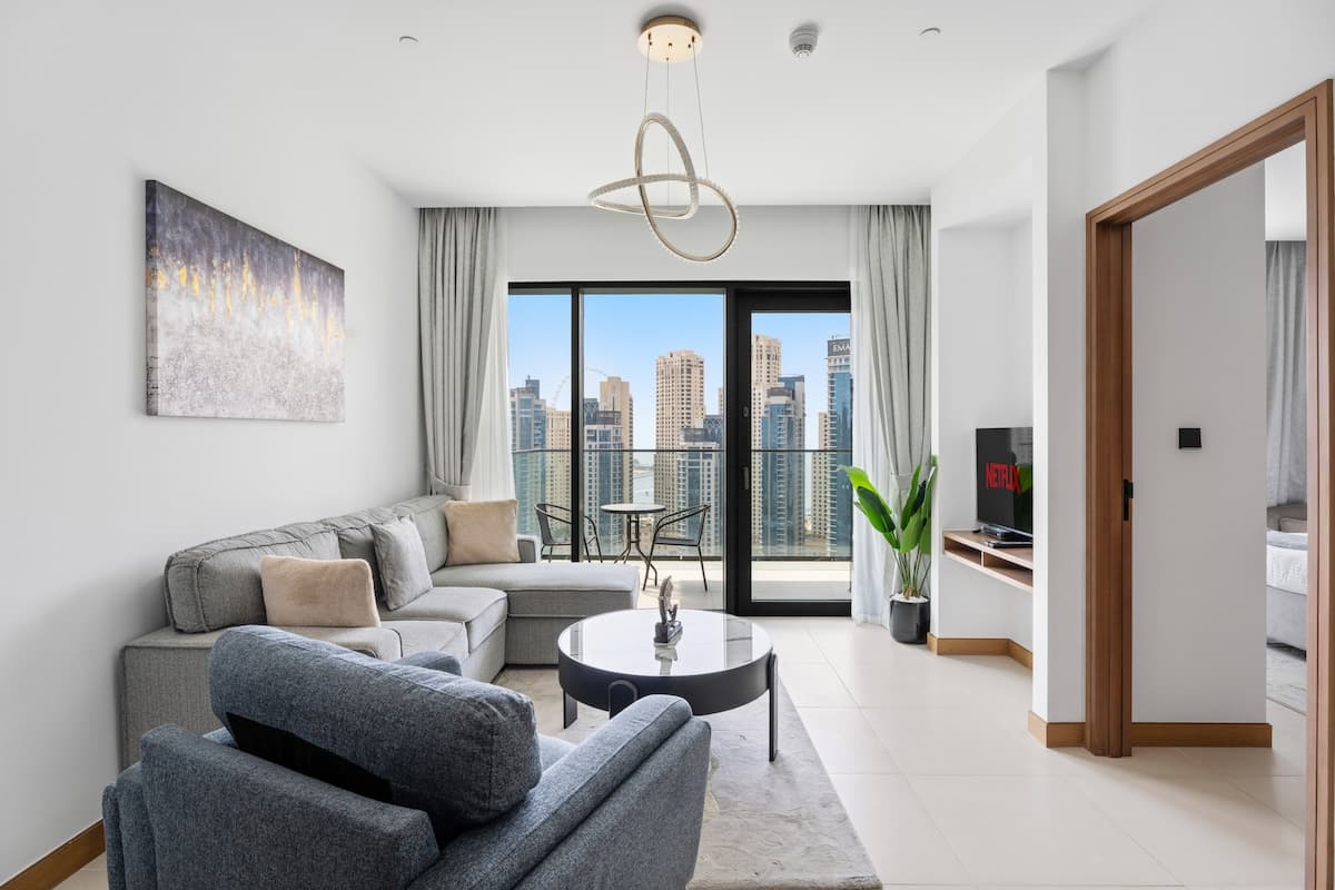 1 BR Elegant Unit in Vida Marina — photo 2