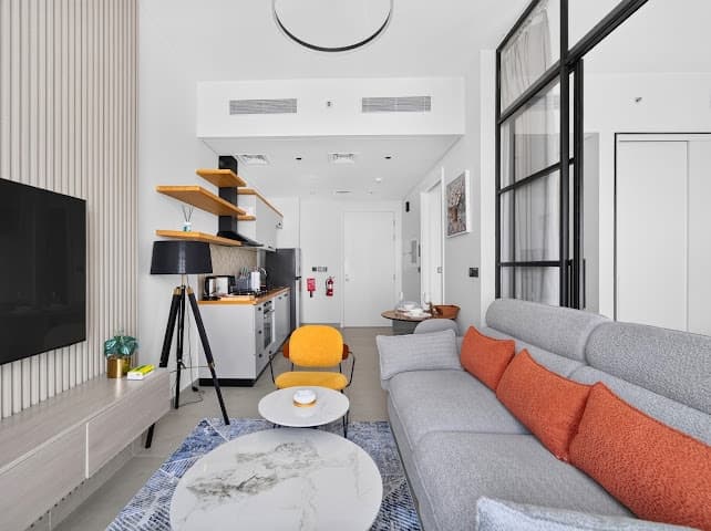 Bright & Airy 1-Bedroom in Collective — photo 12